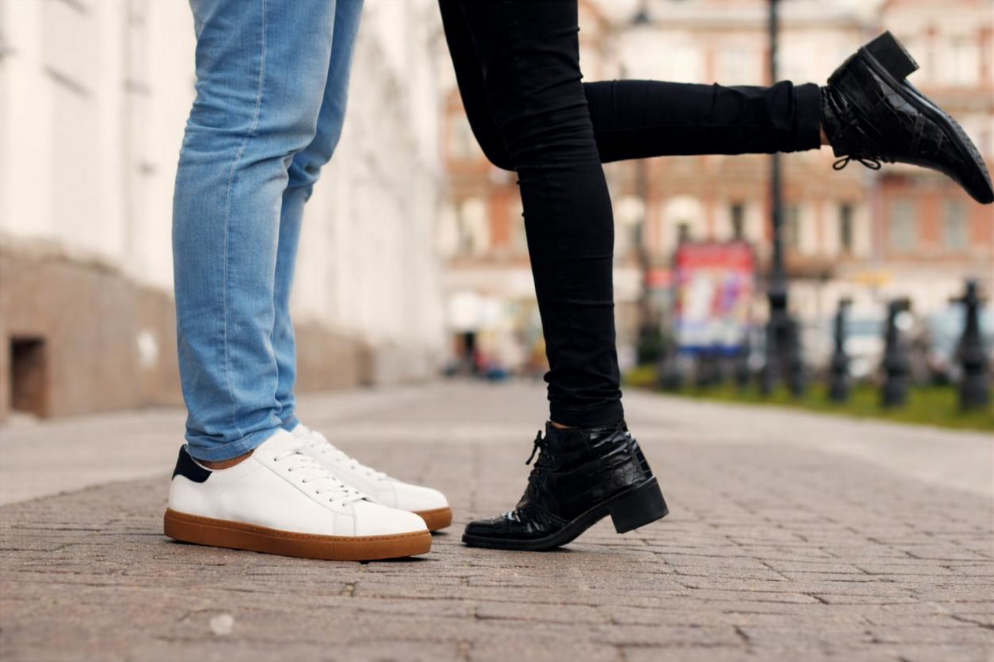 Volo Alte Echo White with brown